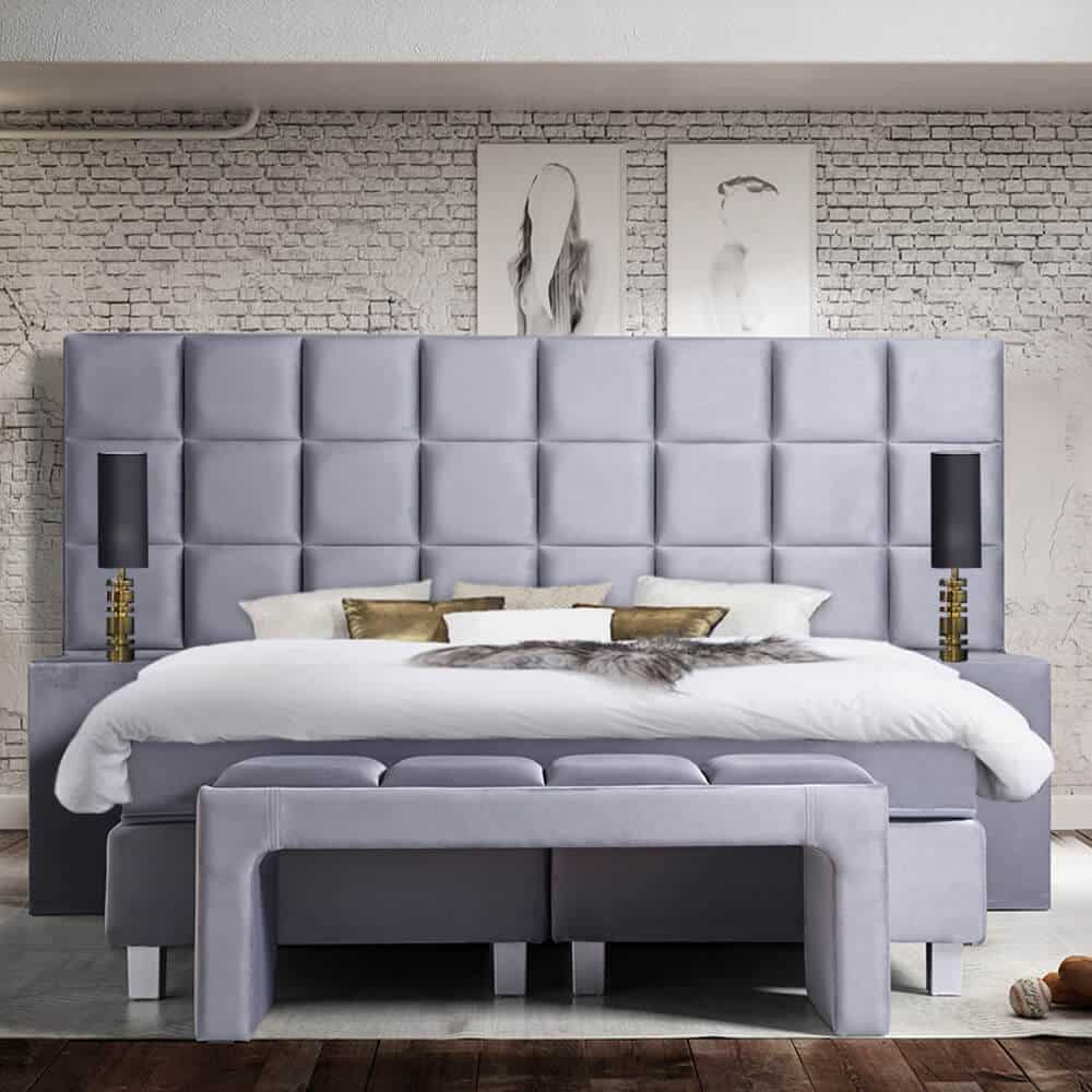 Mondriaan-grijs-new Voorkant van grijze Boxspring Mondriaan Royaal in slaapkamer