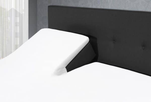 Split topper hoeslaken wit opgemaakt bovenaanzicht